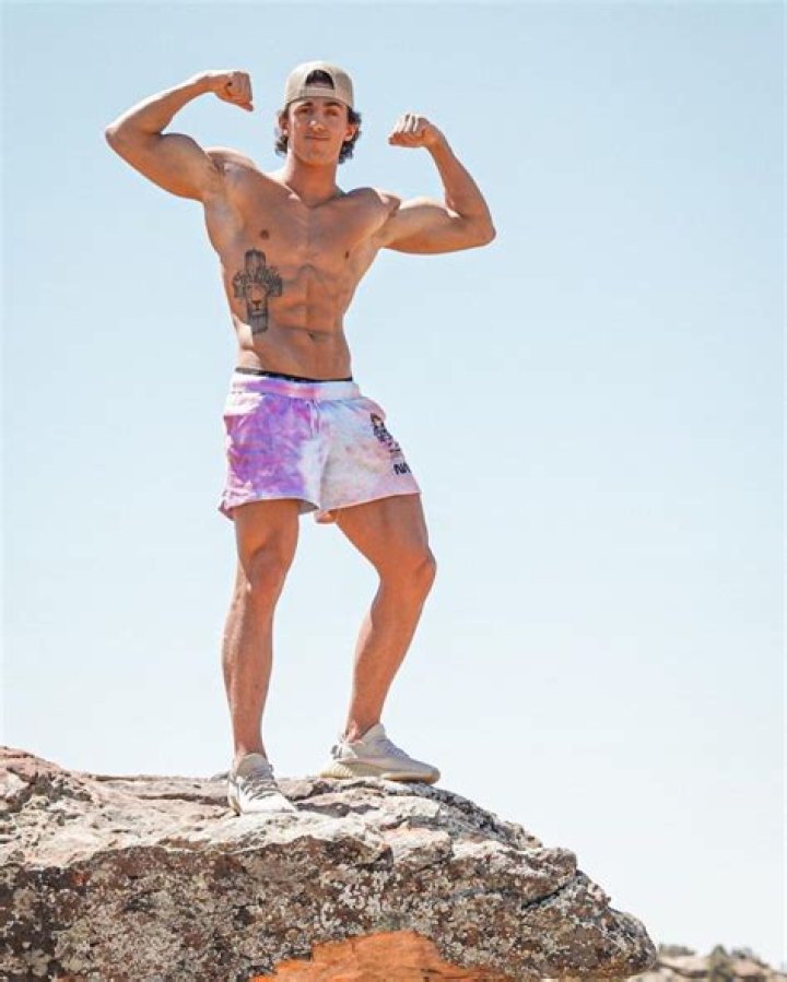 
Jarrett Stod Height, Weight, Net Worth, Age, Birthday, Wikipedia, Who, Nationality, Biography 