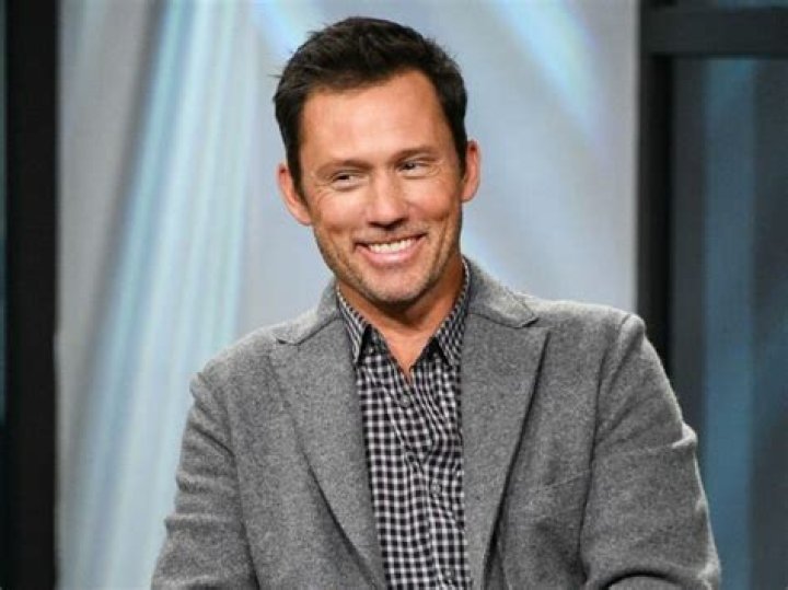 Jeffrey Donovan Net Worth, Income, Salary, Earnings, Biography