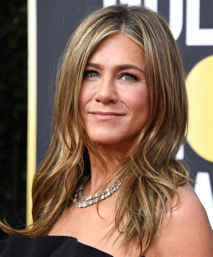 Jennifer Aniston Height, Weight, Measurements, Bra Size, Shoe Size
