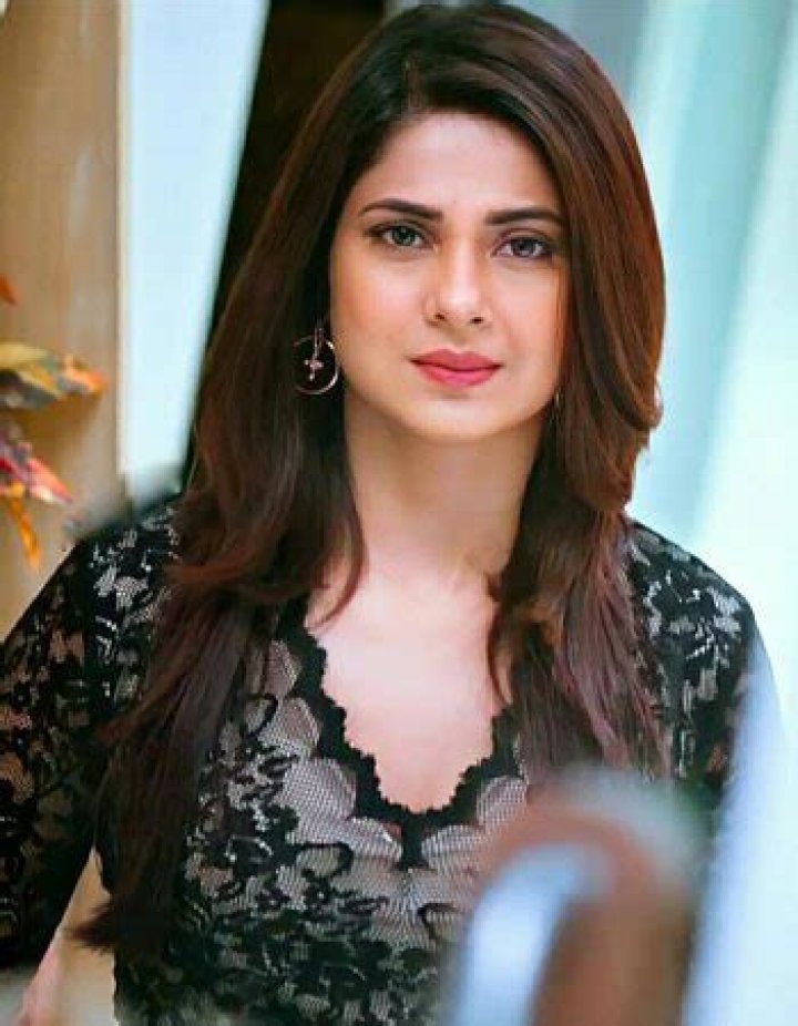 Jennifer Winget Height, Weight, Measurements, Bra Size, Shoe Size