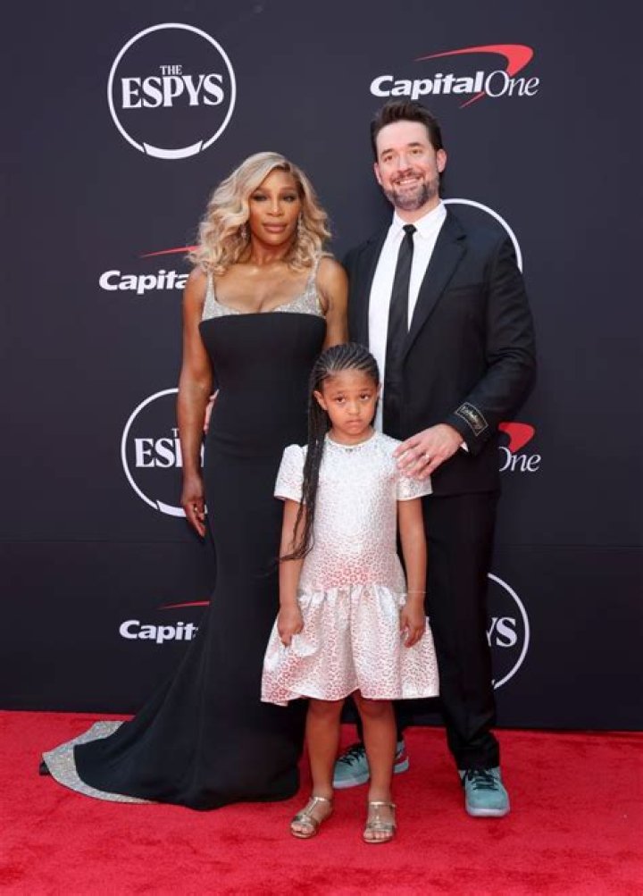 
Jessica Marie Garcia’s Wiki: Husband, Weight, Net Worth, Height 