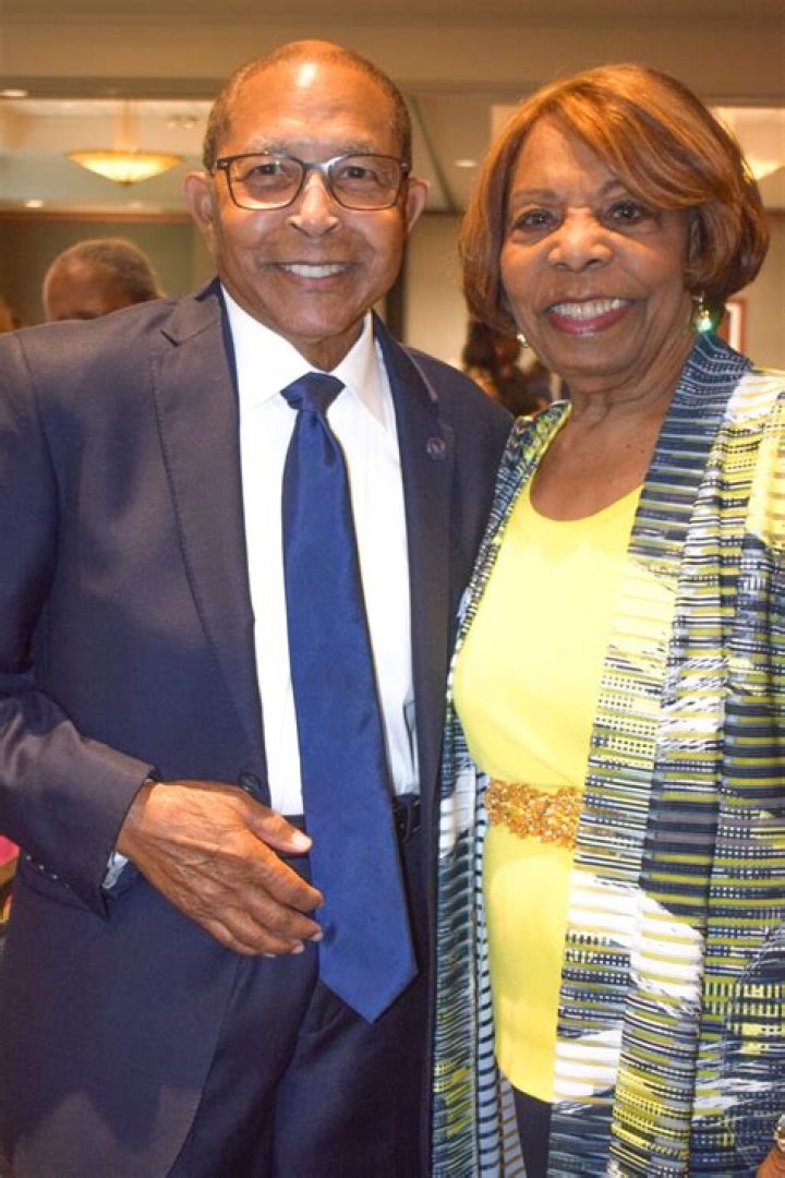 
Jimmie Lou Fisher Height, Weight, Net Worth, Age, Birthday, Wikipedia, Who, Nationality, Biography 