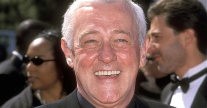 John Mahoney Death, Net Worth, Career, Married, Dating, Wiki-Bio