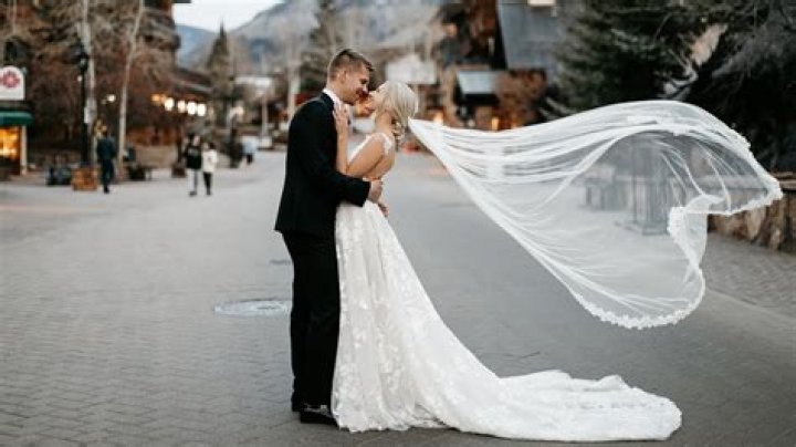Joonas Donskoi And Wife Devin Devine Donskoi Had A Beautiful Wedding In Vail