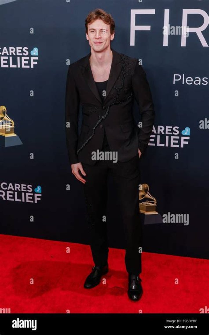 Josh Brubaker Height, Weight, Net Worth, Age, Birthday, Wikipedia, Who, Nationality, Biography