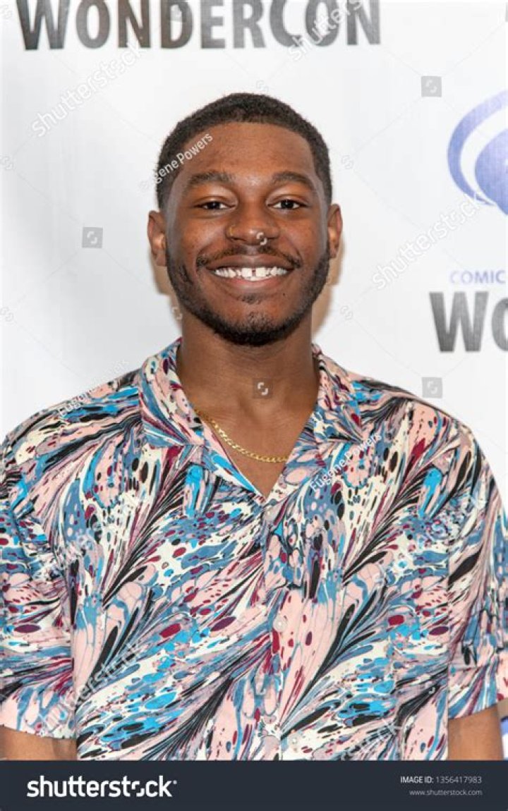 
Kamil McFadden Height, Weight, Net Worth, Age, Birthday, Wikipedia, Who, Nationality, Biography 