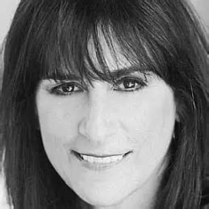 Karla Bonoff Net Worth