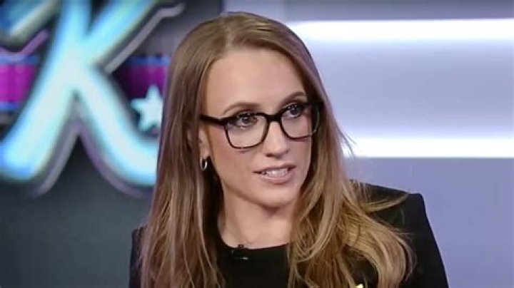 Kat Timpf Health Update: Diagnosed With An Autoimmune Disorder, Where Is She Now?