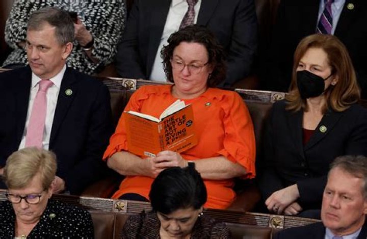 
Katie Porter’s Reading of This Book During a Speaker Fight Goes Viral 