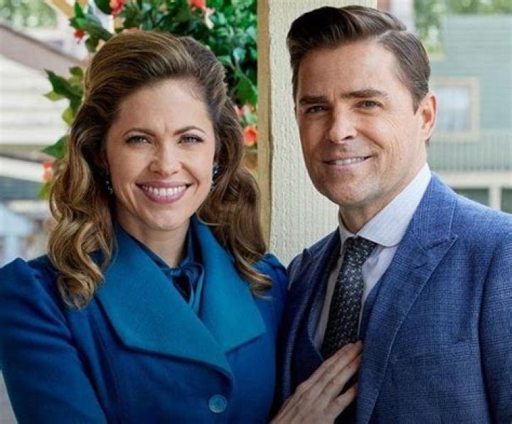 Kavan Smith Bio, Age, Height, Wife, Married, Wedding, Children, Movies, Shows, Family, Net Worth, TV Shows, and Photos