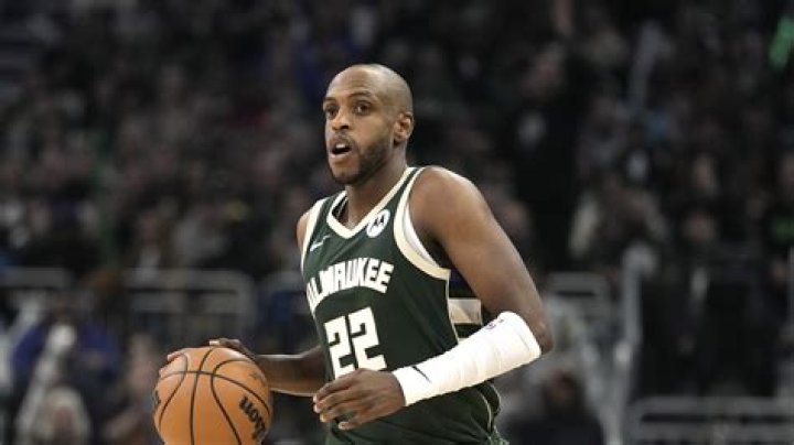 Khris Middleton Biography; Net Worth, Salary, Age, Wife, Contract, Stats, Playoff Stats