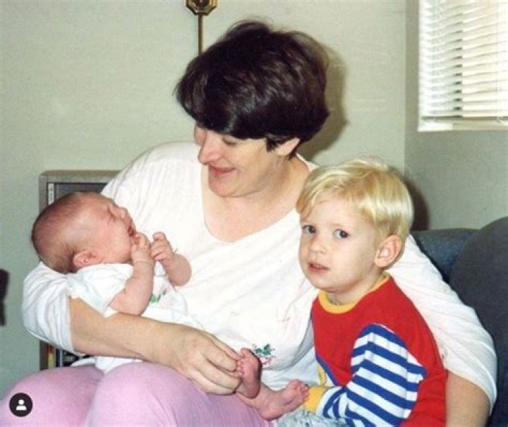 Kimmy Shields Wiki, Boyfriend, Net worth, Age, Father, Brother