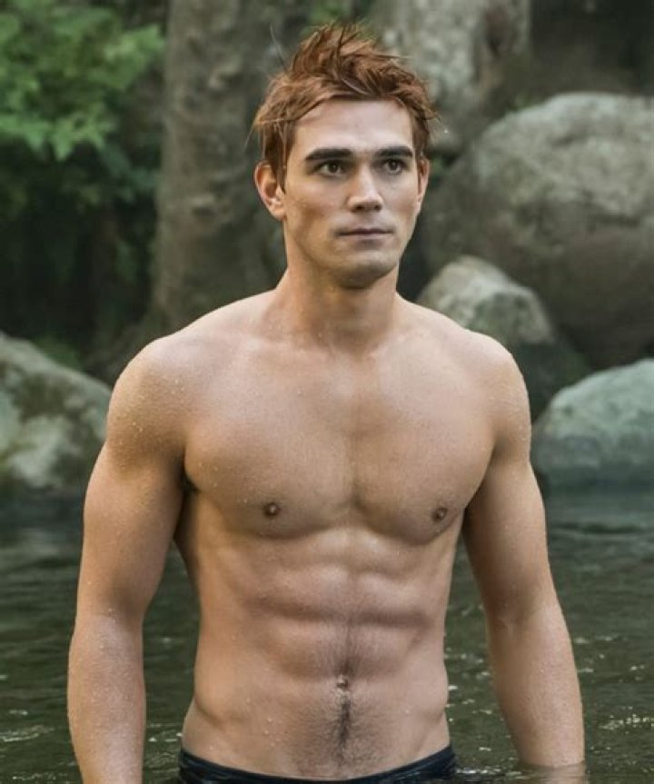 KJ Apa Height, Age, Girlfriend, Biography, Wiki, Net Worth