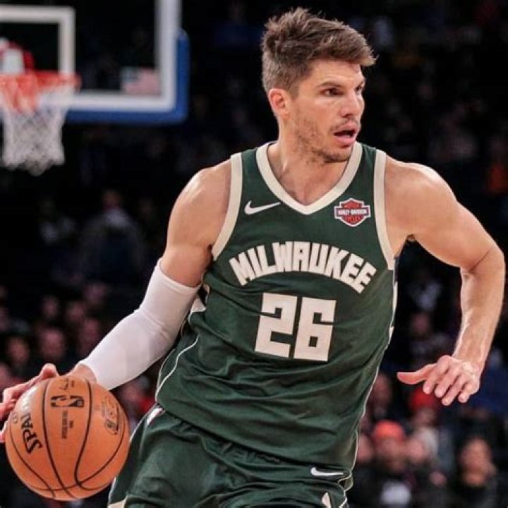 Kyle Korver Height, Weight, Net Worth, Age, Birthday, Wikipedia, Who, Nationality, Biography