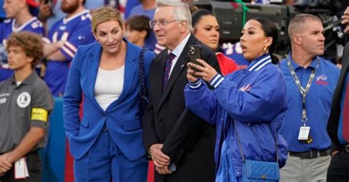 Laura Pegula - Net Worth 2018, Bio & Wiki