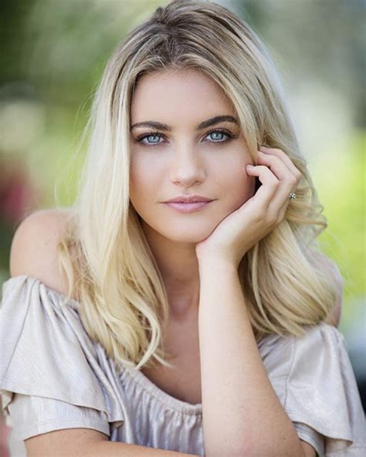 Lauren Lofberg Net Worth