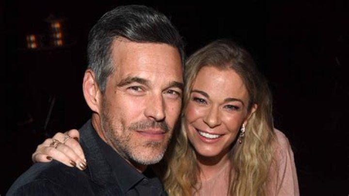 
LeAnn Rimes Talks Stripping Down for Raw ‘spaceship’ Music Video Directed by Husband Eddie Cibrian 