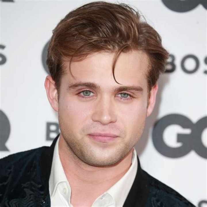 Leo Woodall Height, Weight, Body Measurements, Shoe Size