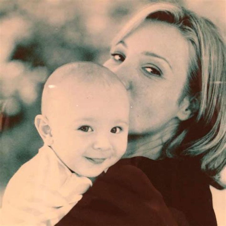 Who is Lisa Kudrow’s Son, Julian Murray Stern? His College, Age, Parents, Dating, & Wiki