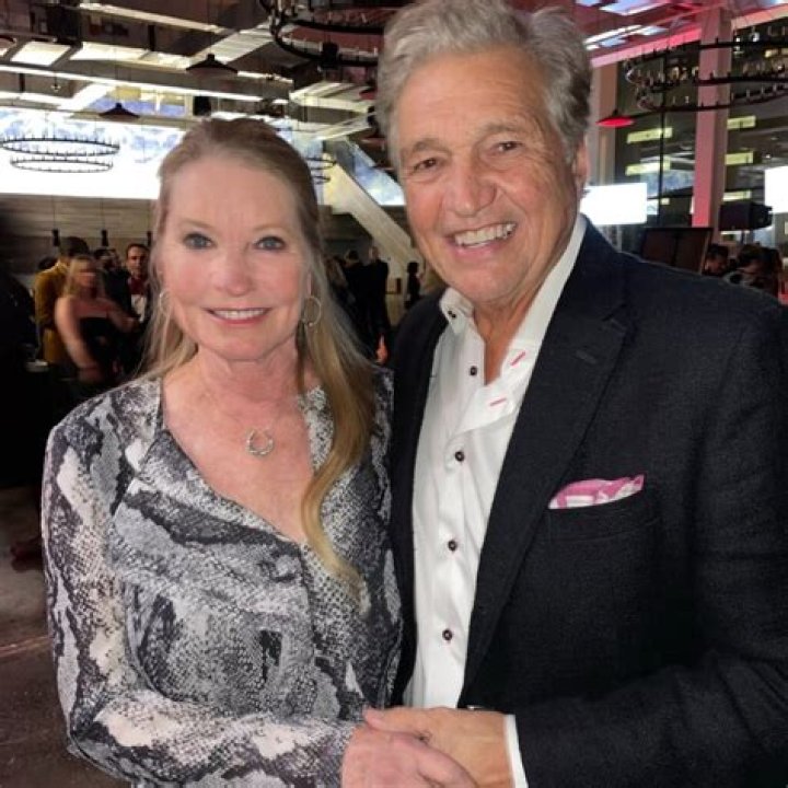 
Lisa Niemi Height, Weight, Net Worth, Age, Birthday, Wikipedia, Who, Nationality, Biography 