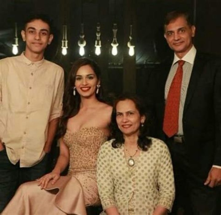 Manushi Chhillar Age. What is Manushi Chhillar height? Is Manushi Chhillar Dating Or Has Boyfriend?
