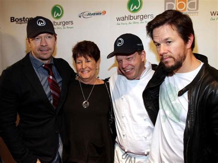 Mark Wahlberg Brothers And Sisters In Order