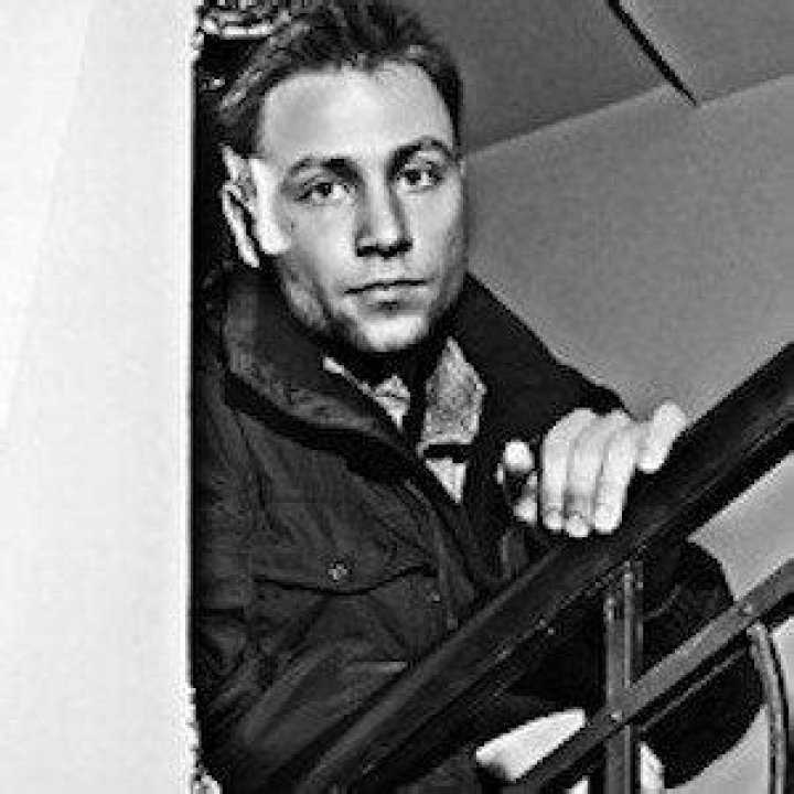 
Max Riemelt Net Worth, Age, Birthday, Wikipedia, Who, Nationality, Biography 