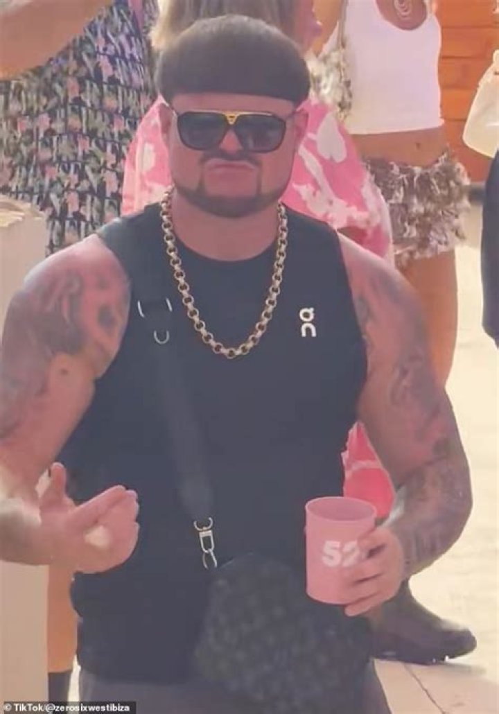 Michael Kay’s Net Worth, Age, Height, Weight, Wife, Kids, Bio-Wiki