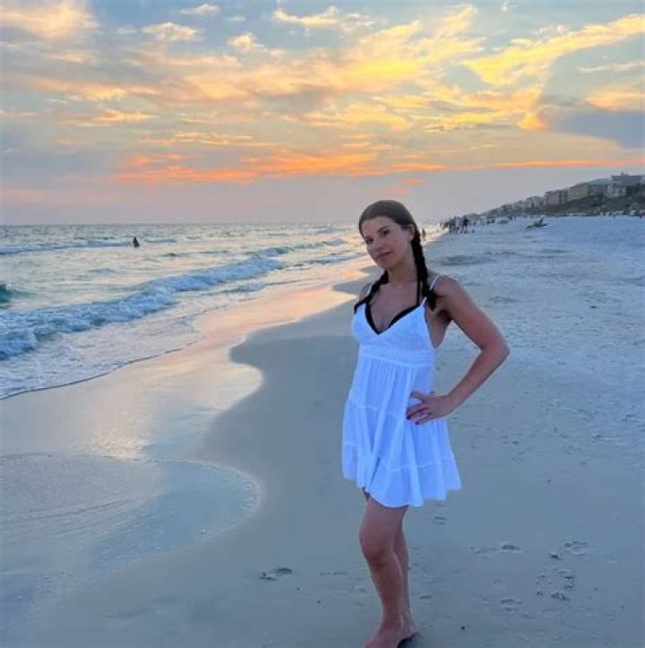 Michelle Lundstrom Height, Weight, Net Worth, Age, Birthday, Wikipedia, Who, Instagram, Biography