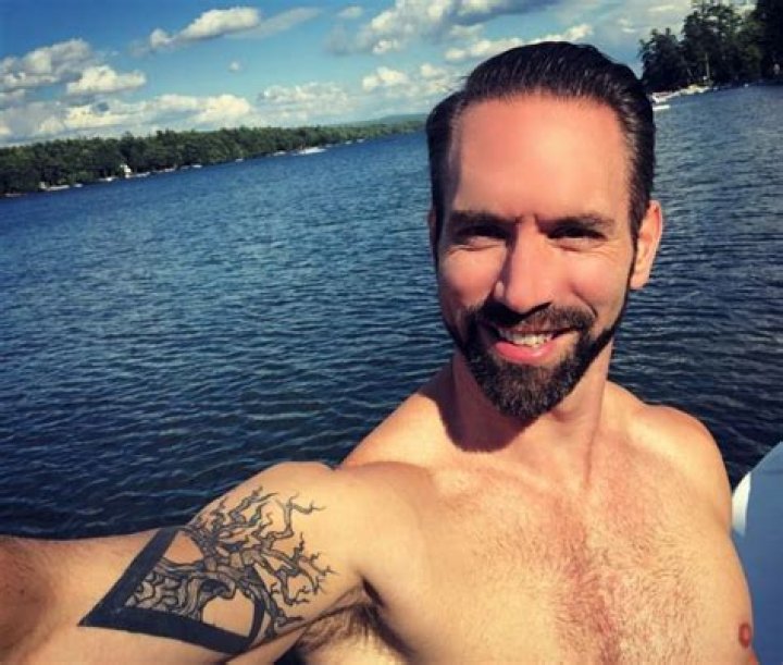 Nick Groff: Wife, net worth, tattoos, smoking & body facts
