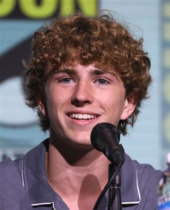 
Noel Scovell Height, Weight, Net Worth, Age, Birthday, Wikipedia, Who, Nationality, Biography 