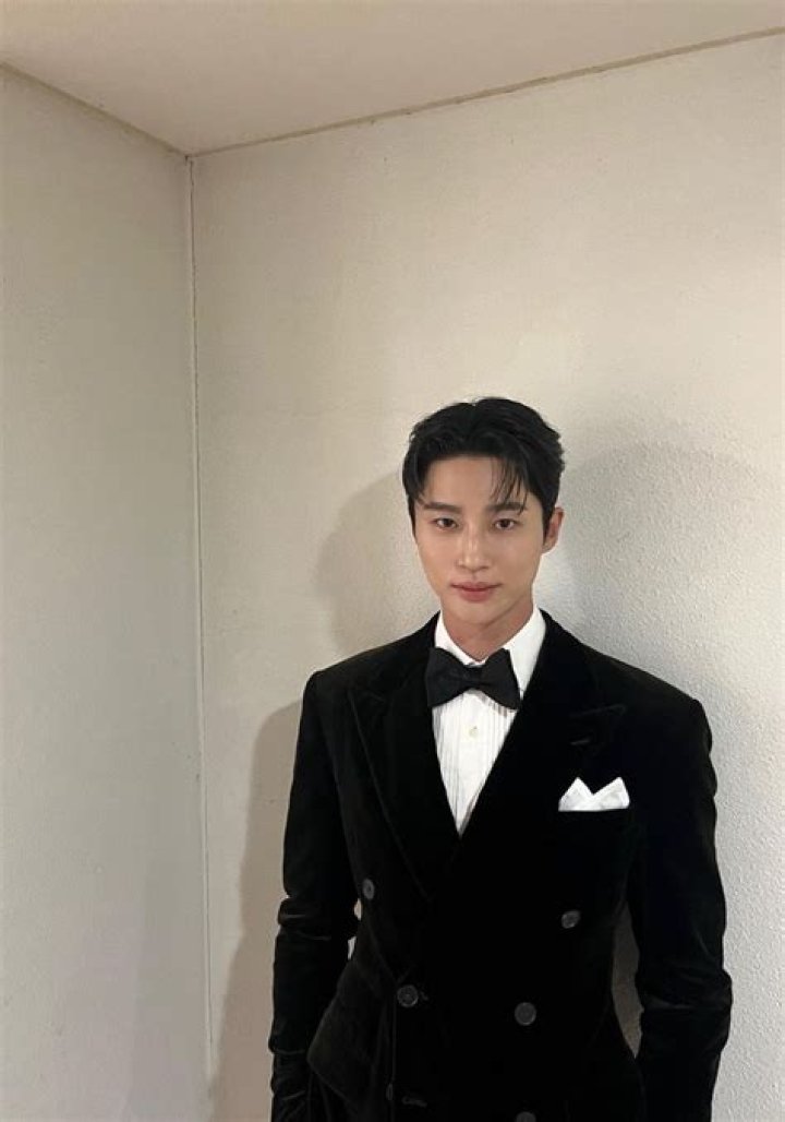 Oh Chang Seok Height, Weight, Net Worth, Age, Birthday, Wikipedia, Who, Instagram, Biography