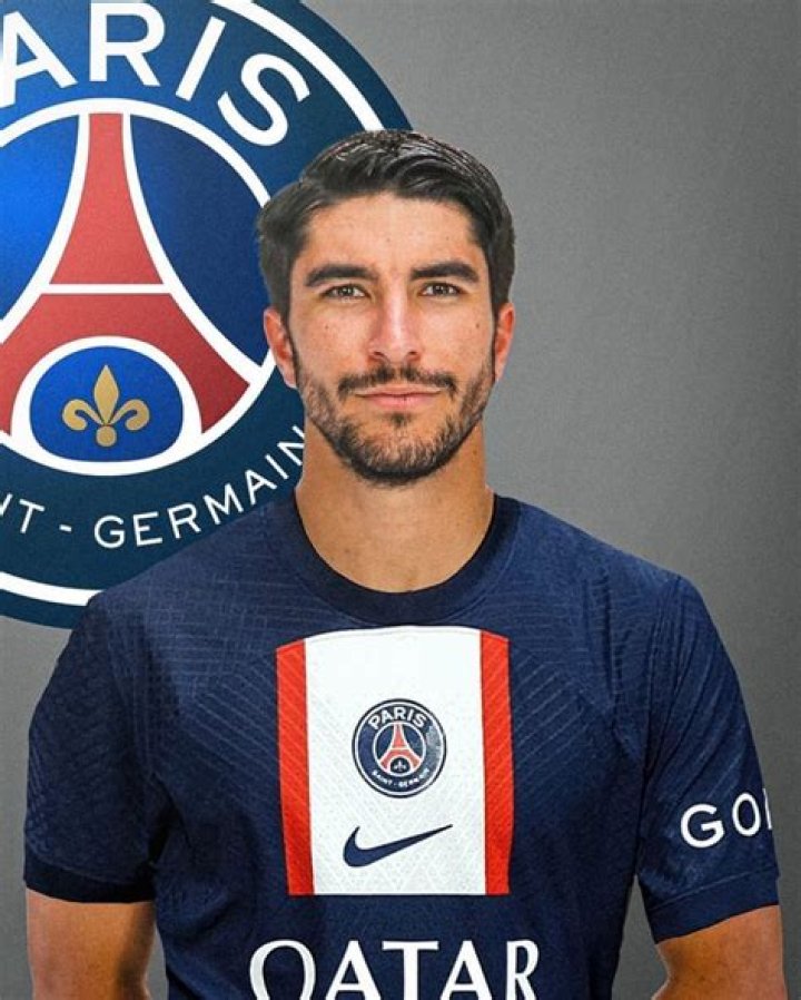 
Paris Saint-Germain Confirm Signing Of Carlos Soler On Five-year Contract 