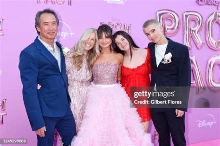 Peyton Elizabeth Lee Parents: Meet Jennifer Dormer Lee and Andrew Tinpo Lee