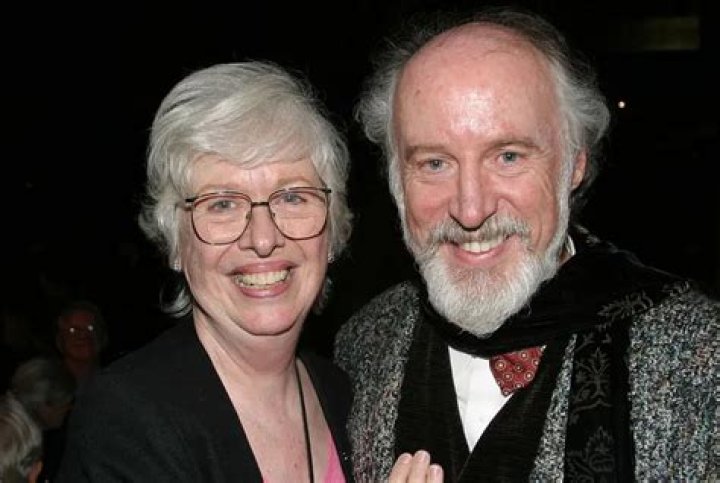 Polly Holliday Net Worth