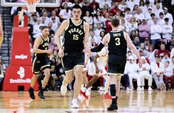 Purdue Basketball Zach Edey Is The Tallest One In His Family