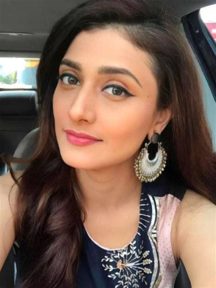 Ragini Khanna Height, Weight, Net Worth, Age, Birthday, Wikipedia, Who, Instagram, Biography