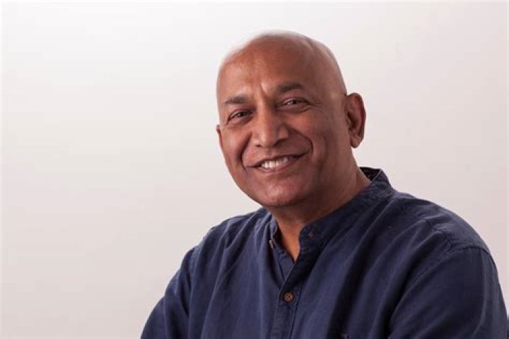 Raja Krishnamoorthy Net Worth