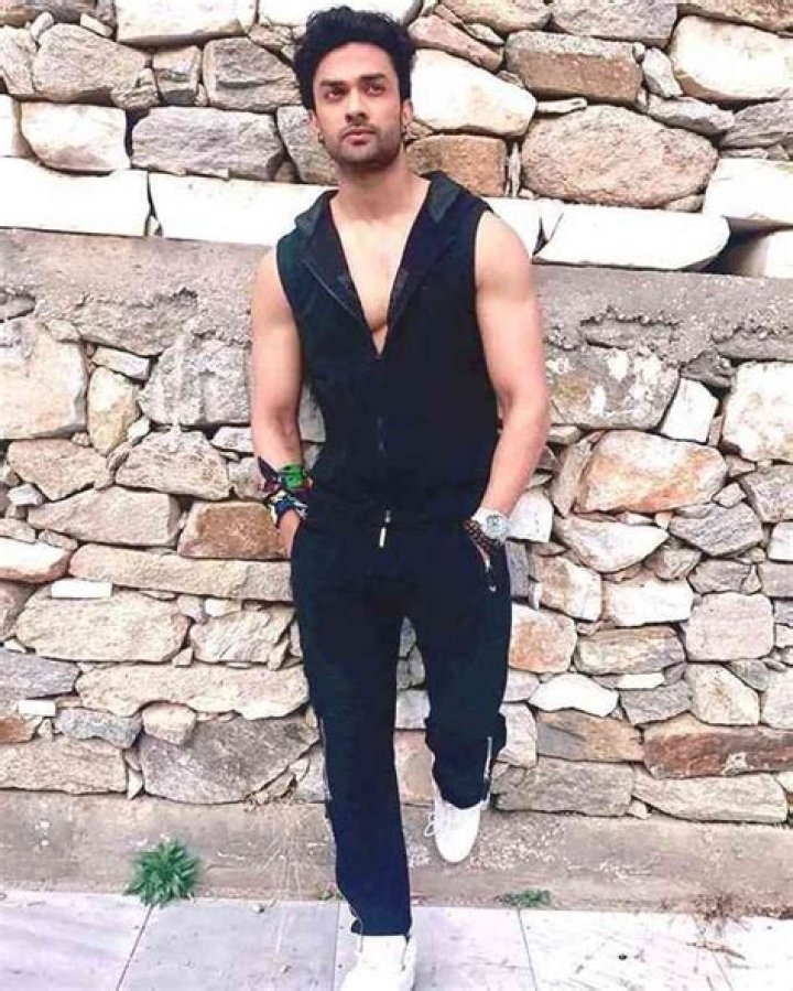 Rishaab Chauhaan Height, Weight, Net Worth, Age, Birthday, Wikipedia, Who, Instagram, Biography