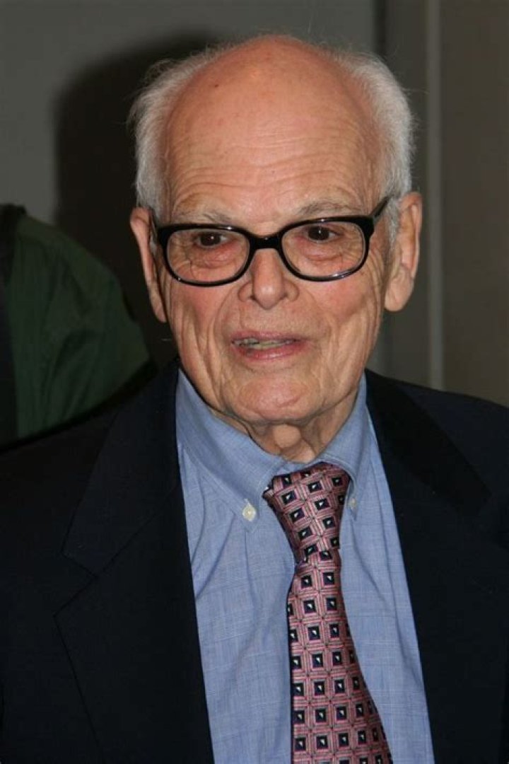 Robert Eyer Net Worth