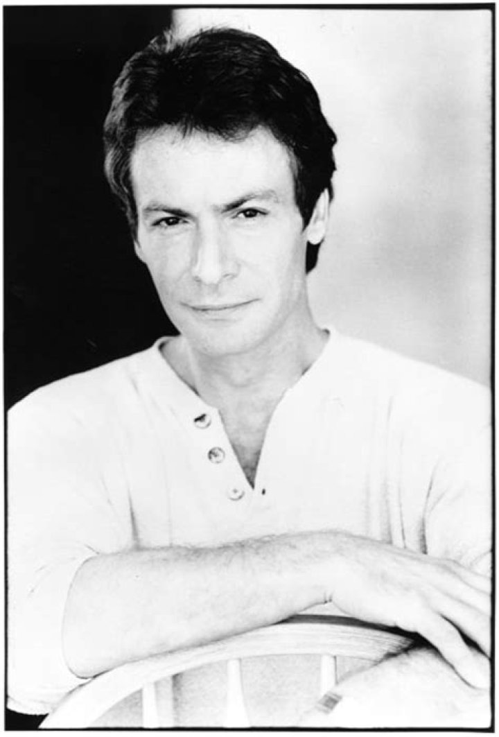 Robin Sachs Net Worth