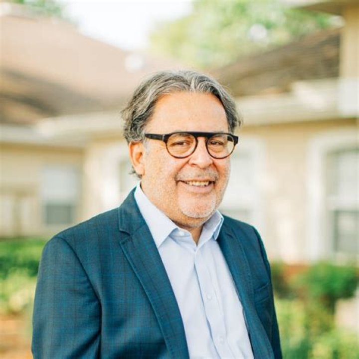 Román García Ibáñez Net Worth