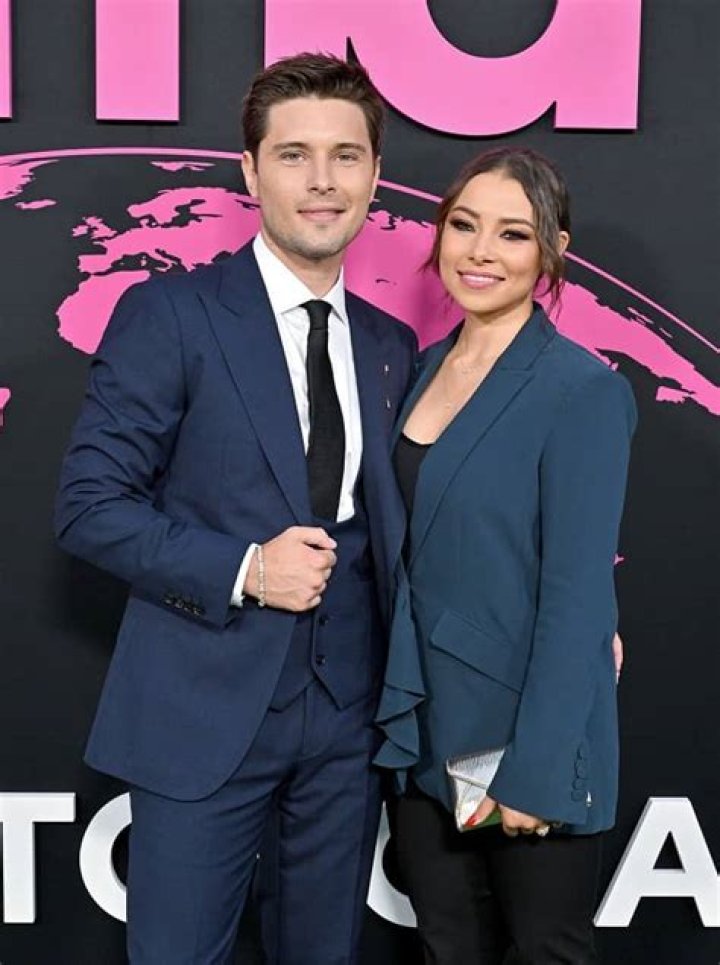 Ronen Rubinstein Height, Age, Girlfriend, Biography, Wiki, Net Worth