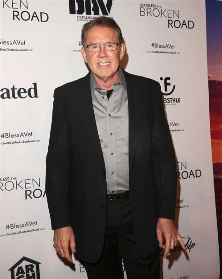 
Samuel Grubbs Height, Weight, Net Worth, Age, Birthday, Wikipedia, Who, Nationality, Biography 