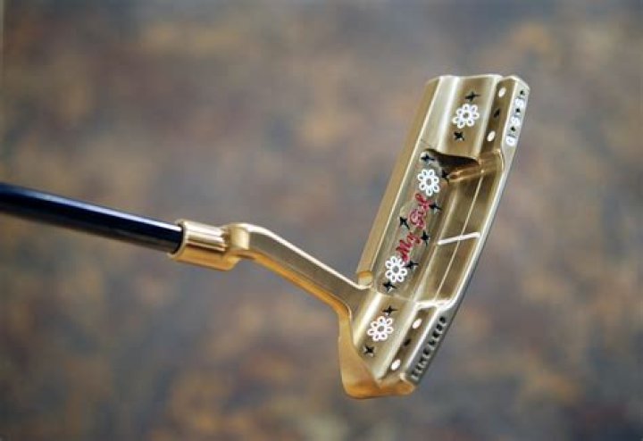 Scotty Cameron (ice hockey)