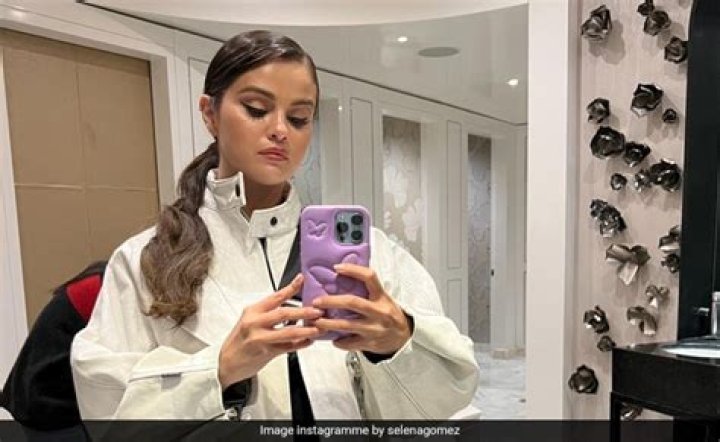 
Selena Gomez Teases Return to Instagram After Deleting App for Her Mental Health: ‘Can You Tell I’m Back?’ 