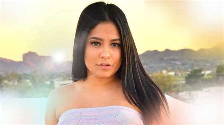 Serena Santos Height, Weight, Net Worth, Age, Birthday, Wikipedia, Who, Instagram, Biography