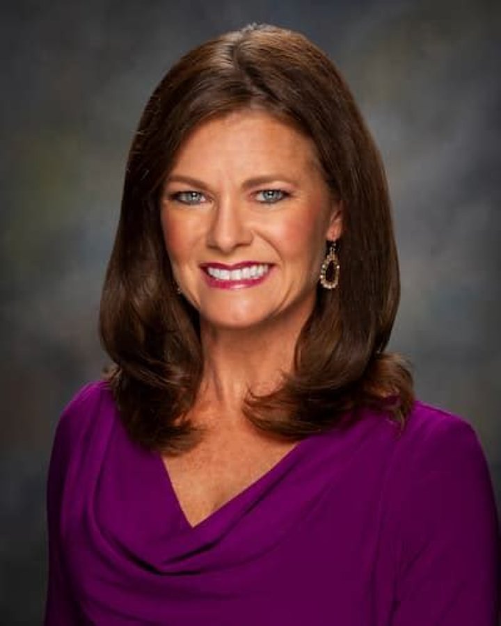 Stephanie Harris WAVY: Age, Bio, Wiki, Husband, Sons, Salary, and Net Worth