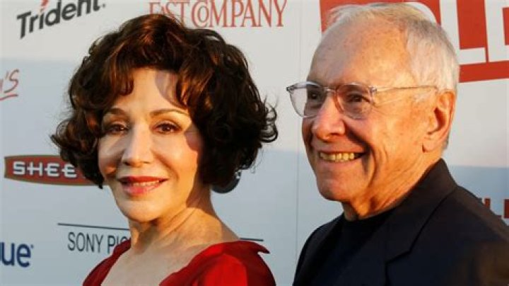 Steven Hill’s Net Worth, Biography, Career, Awards, Fact and Life Story