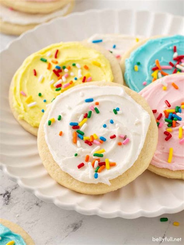 Sugar Cookie Frosting (the BEST flavor)